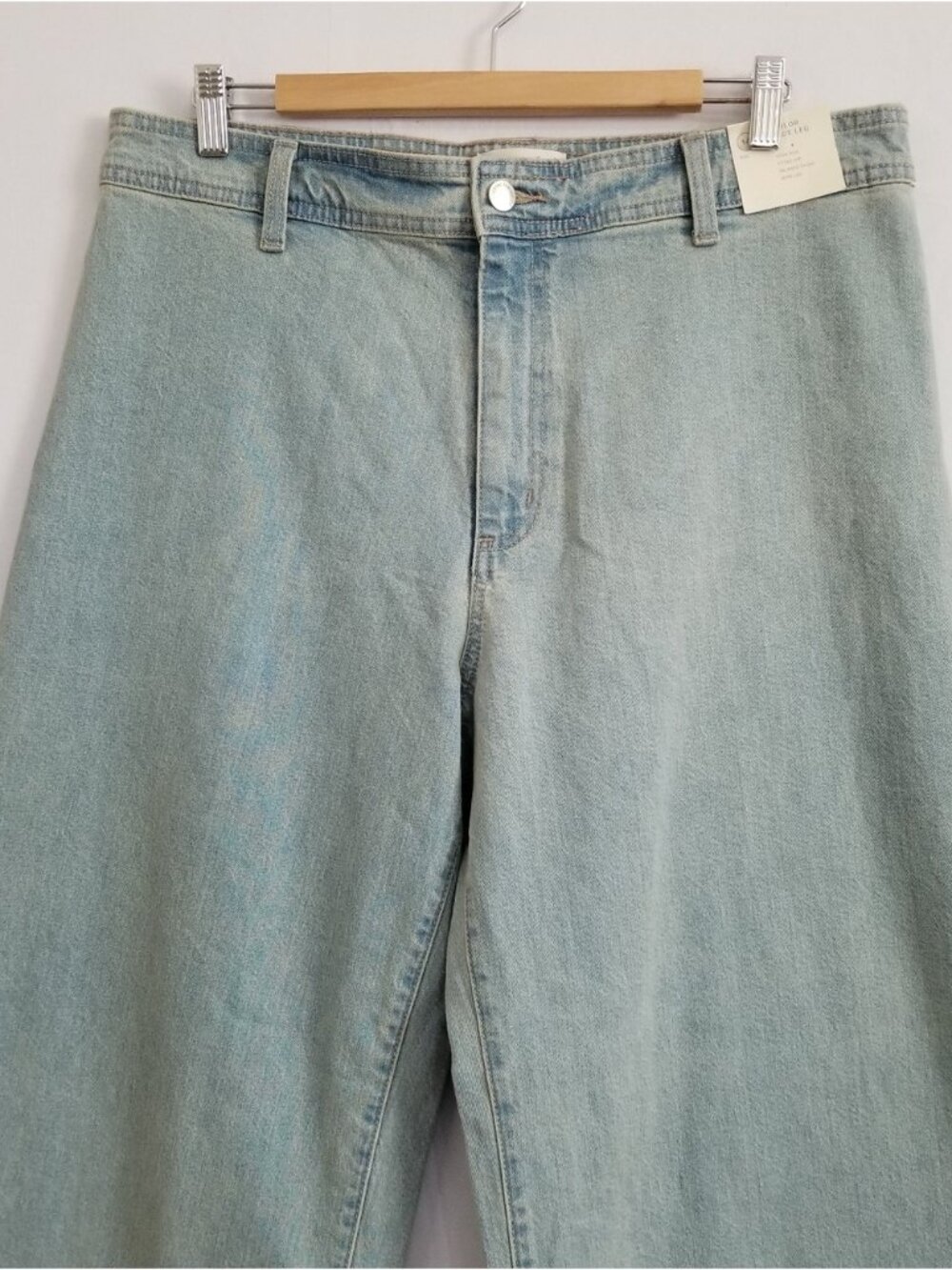 NWT Light Wash High Rise Sailor Wide Leg Jeans Size 14 - Picture 2 of 8